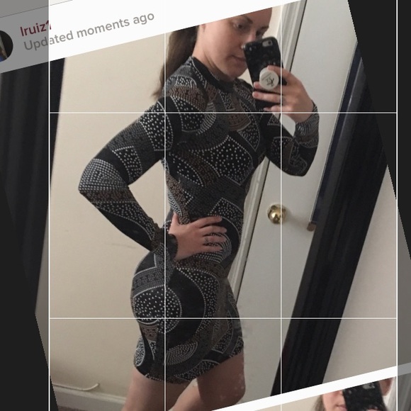 Long Sleeve Bodycon Dress - Picture 3 of 5